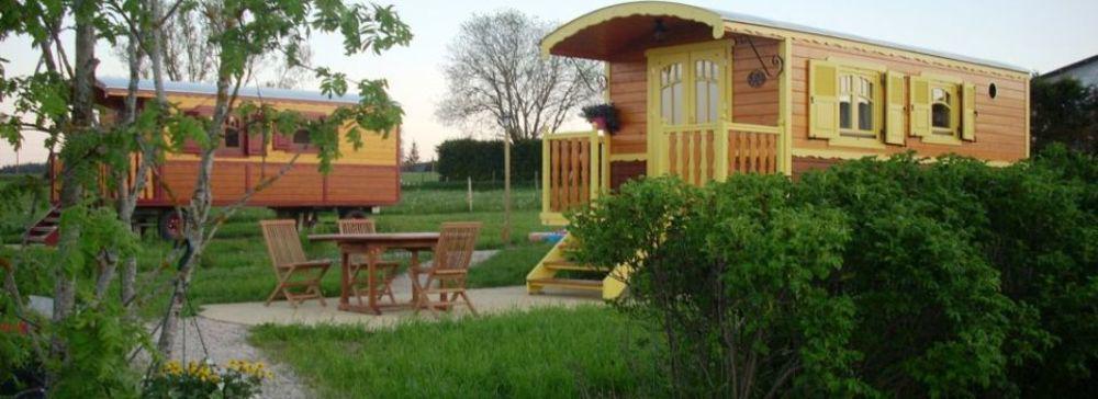 Les Roulottes De La Ferme Des Chanaux Saint-Julien-d'Ance Экстерьер фото